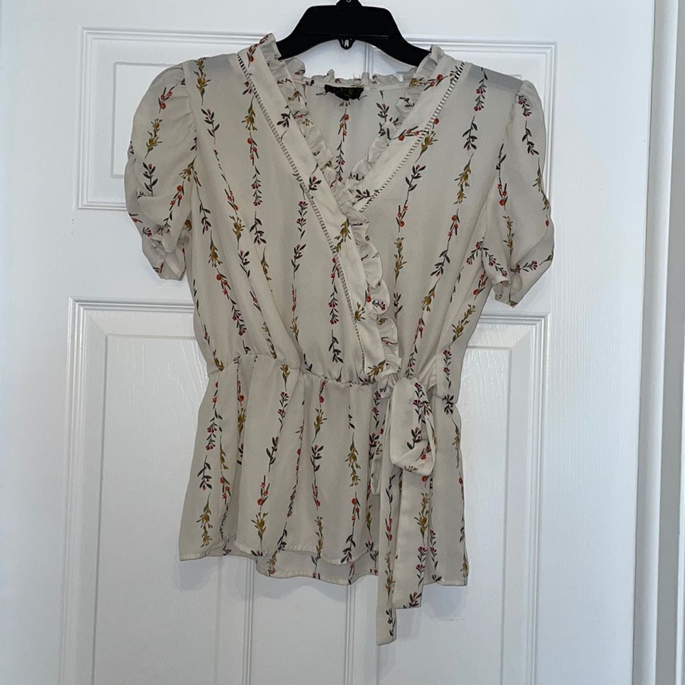 ✨O.L.M Floral Faux Wrap Puff Sleeve Top